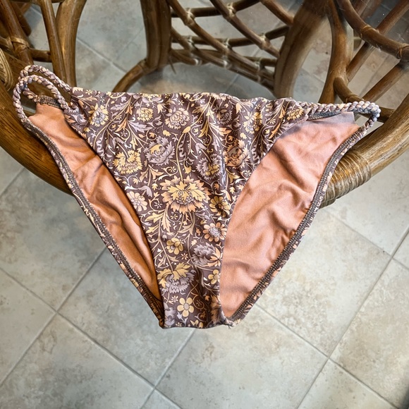 🪷O’NIELL🪷- Off the shoulder pastel floral bikini-Size M (2pc) - Picture 10 of 12